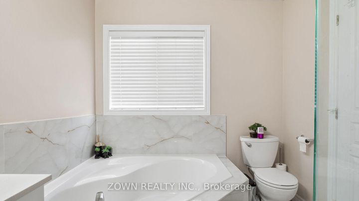 Photo 20 at 42 - 242 UPPER MOUNT ALBION Road, Stoney Creek Mountain, Hamilton