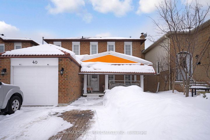 Photo 3 at 40 Floribunda Crescent, Bramalea West Industrial, Brampton