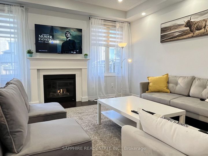 Photo 8 at 325 Trudeau Drive E, CL Clarke, Milton