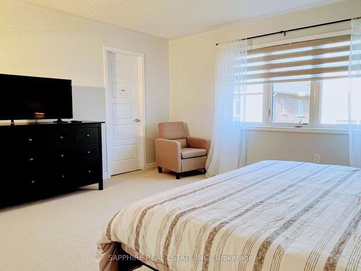 Photo 19 at 325 Trudeau Drive E, CL Clarke, Milton