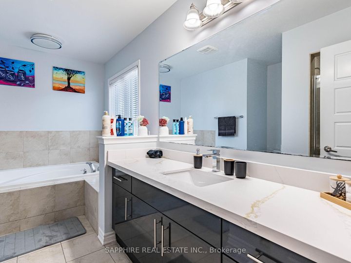 Photo 21 at 325 Trudeau Drive E, CL Clarke, Milton