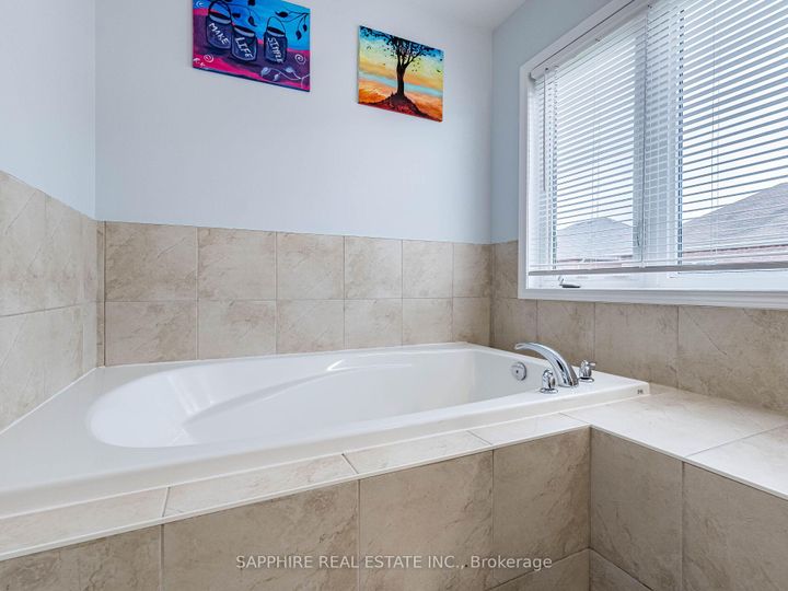 Photo 22 at 325 Trudeau Drive E, CL Clarke, Milton