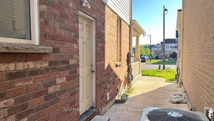 Photo 31 at 325 Trudeau Drive E, CL Clarke, Milton