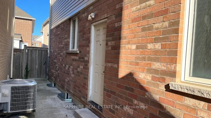 Photo 32 at 325 Trudeau Drive E, CL Clarke, Milton