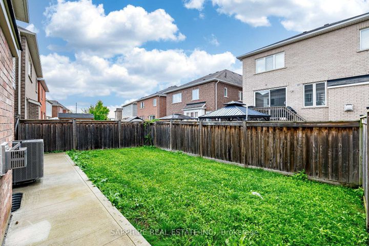 Photo 46 at 325 Trudeau Drive E, CL Clarke, Milton