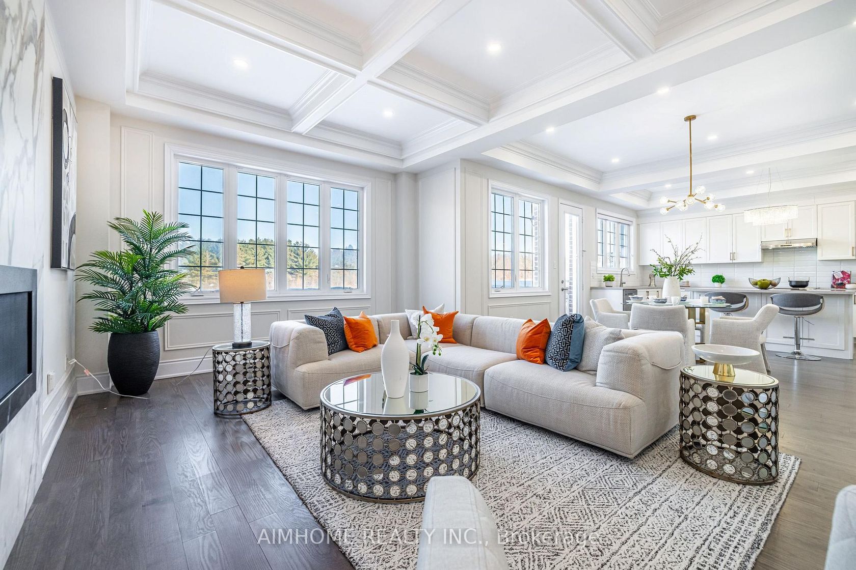 122 Scrivener Drive, Rural Aurora, Aurora photo number 2