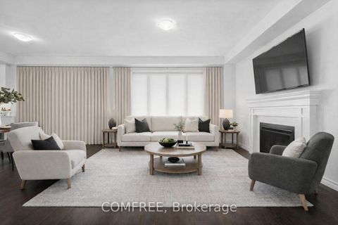 Photo 2 at 117 Merivale Court, Donevan, Oshawa