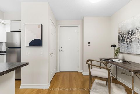 Photo 5 at 707 - 5229 Dundas Street W, City Centre West, Toronto