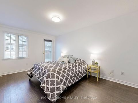 Photo 27 at B28 - 108 Finch Avenue W, Newtonbrook West, Toronto