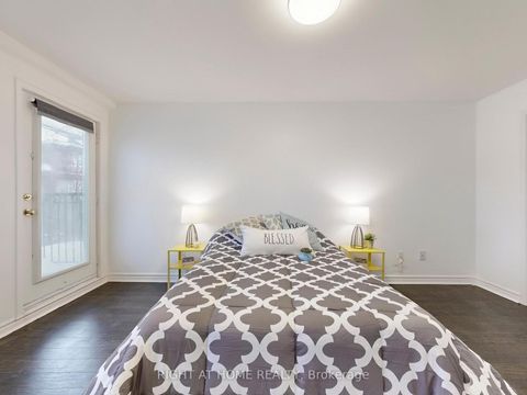 Photo 30 at B28 - 108 Finch Avenue W, Newtonbrook West, Toronto