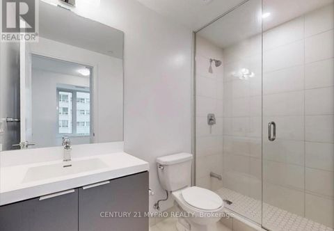 Photo 10 at 703 - 25 Holly Street, Mount Pleasant West, Toronto