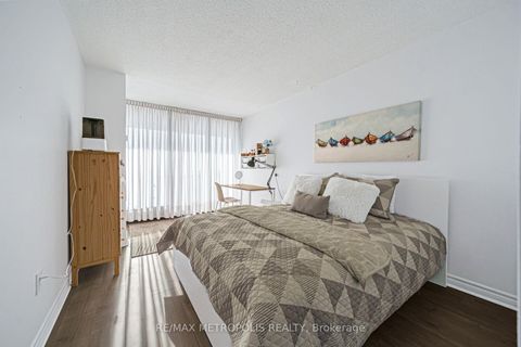 Photo 18 at 2212 - 2330 Bridletowne Circle, L'Amoreaux, Toronto