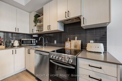 Photo 13 at 224 - 50 George Butchart Drive, CFB, Toronto