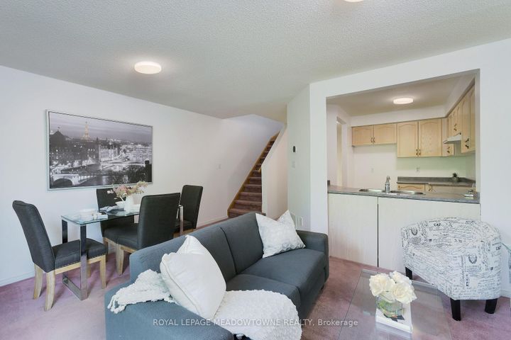 Photo 7 at 15 - 1285 Bristol Road W, East Credit, Mississauga