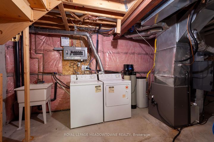 Photo 29 at 15 - 1285 Bristol Road W, East Credit, Mississauga