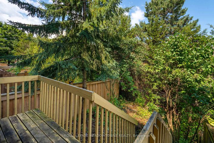 Photo 38 at 15 - 1285 Bristol Road W, East Credit, Mississauga