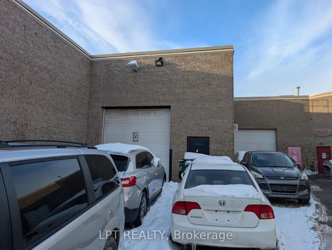 Photo 2 at 4 - 181 Woodstream Boulevard, Vaughan Grove, Vaughan