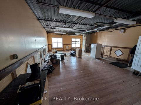 Photo 14 at 4 - 181 Woodstream Boulevard, Vaughan Grove, Vaughan