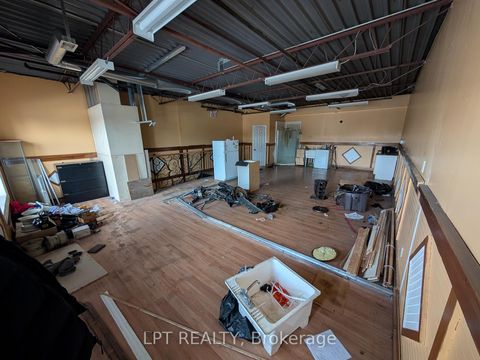 Photo 15 at 4 - 181 Woodstream Boulevard, Vaughan Grove, Vaughan