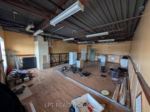 Photo 16 at 4 - 181 Woodstream Boulevard, Vaughan Grove, Vaughan