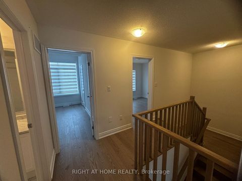 Photo 10 at 24 Tamworth Terrace, Rural Barrie Southeast, Barrie