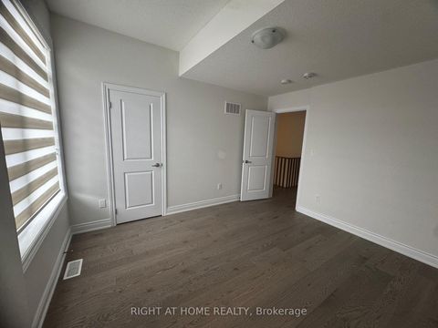 Photo 16 at 24 Tamworth Terrace, Rural Barrie Southeast, Barrie