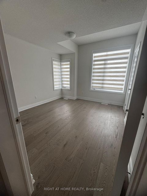 Photo 17 at 24 Tamworth Terrace, Rural Barrie Southeast, Barrie