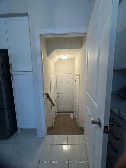 Photo 21 at 24 Tamworth Terrace, Rural Barrie Southeast, Barrie