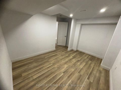 Photo 25 at 24 Tamworth Terrace, Rural Barrie Southeast, Barrie