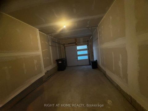 Photo 29 at 24 Tamworth Terrace, Rural Barrie Southeast, Barrie