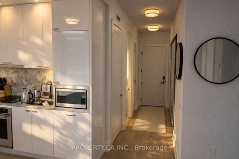 Photo 4 at GPH19 - 115 Denison Avenue, Chinatown, Toronto