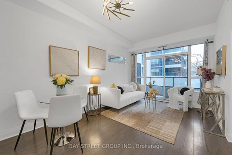 Photo 6 at 225 - 399 Spring Garden Avenue, Willowdale East, Toronto