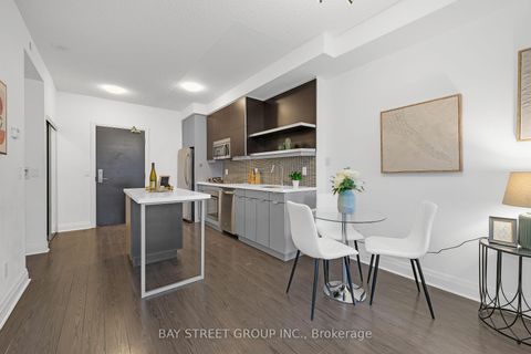 Photo 7 at 225 - 399 Spring Garden Avenue, Willowdale East, Toronto