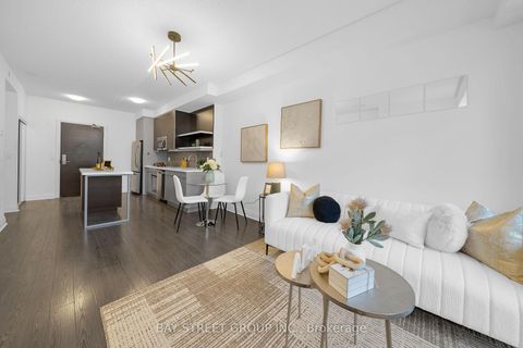 Photo 11 at 225 - 399 Spring Garden Avenue, Willowdale East, Toronto
