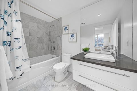 Photo 14 at 225 - 399 Spring Garden Avenue, Willowdale East, Toronto