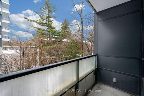 Photo 18 at 225 - 399 Spring Garden Avenue, Willowdale East, Toronto