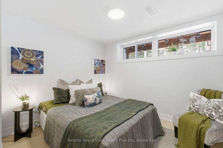 Photo 33 at 3 Blithfield Avenue, Bayview Village, Toronto