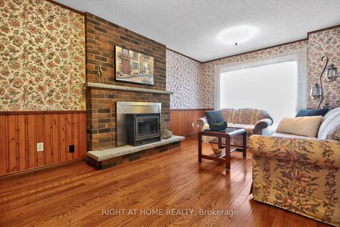 Photo 9 at 4433 Sedgefield Road, Central Erin Mills, Mississauga