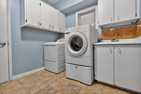 Photo 13 at 4433 Sedgefield Road, Central Erin Mills, Mississauga