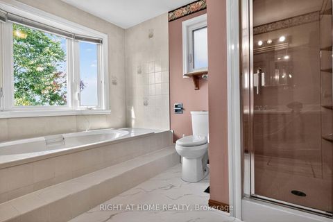 Photo 17 at 4433 Sedgefield Road, Central Erin Mills, Mississauga