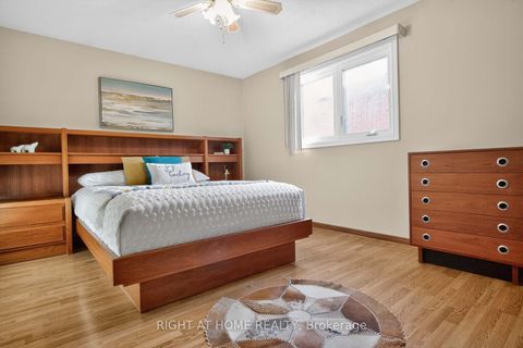 Photo 22 at 4433 Sedgefield Road, Central Erin Mills, Mississauga