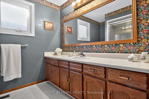 Photo 23 at 4433 Sedgefield Road, Central Erin Mills, Mississauga