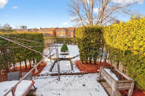 Photo 25 at 4433 Sedgefield Road, Central Erin Mills, Mississauga