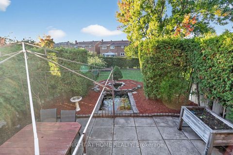 Photo 26 at 4433 Sedgefield Road, Central Erin Mills, Mississauga