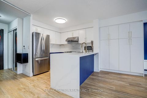 Photo 11 at 1804 - 3 Michael Power Place, City Centre West, Toronto