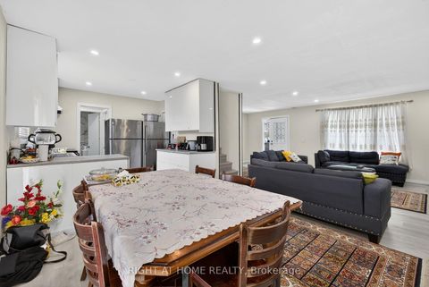 Photo 9 at 100 Metro Road S, Keswick South, Georgina