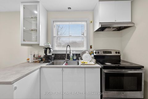 Photo 12 at 100 Metro Road S, Keswick South, Georgina