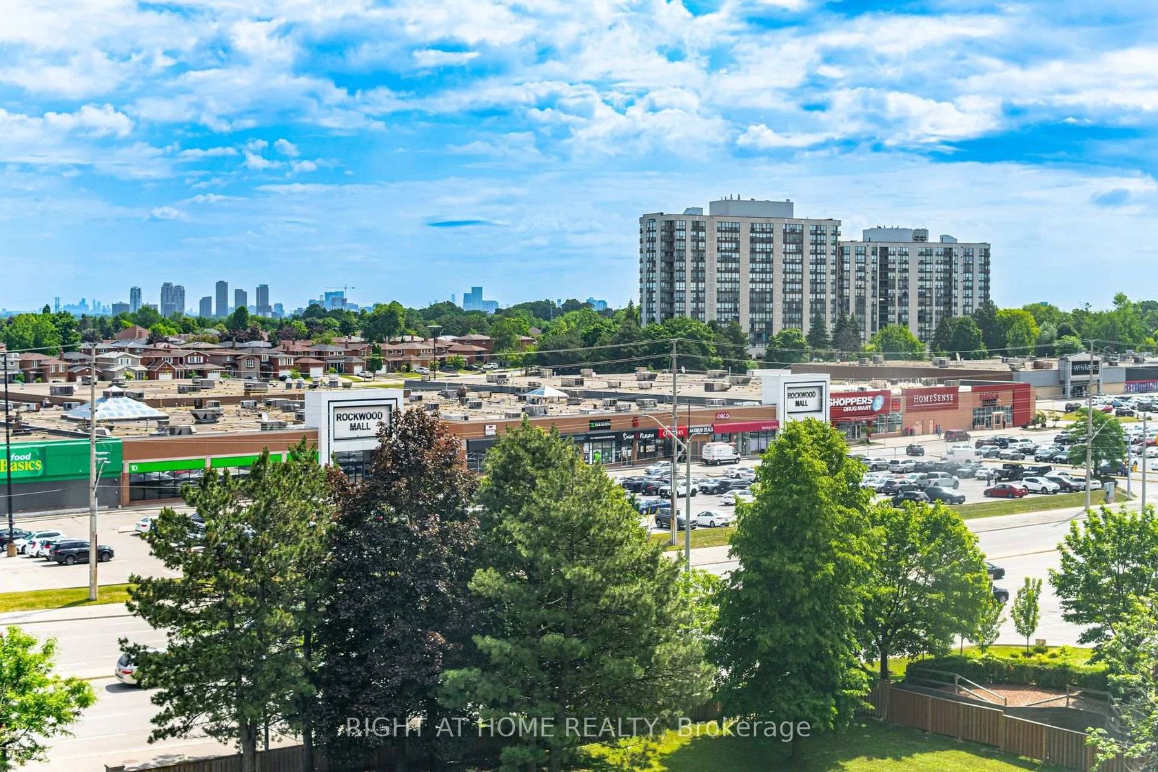 208 - 1360 Rathburn Road E, Rathwood, Mississauga by Loree Meneguzzi Real Estate 208 - 1360 Rathburn Road E, Rathwood, Mississauga
