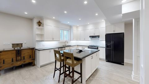 Photo 13 at 46A Puccini Drive, Oak Ridges, Richmond Hill