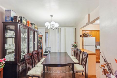 Photo 4 at 3 Hilldale Road NW, Smythe, Toronto